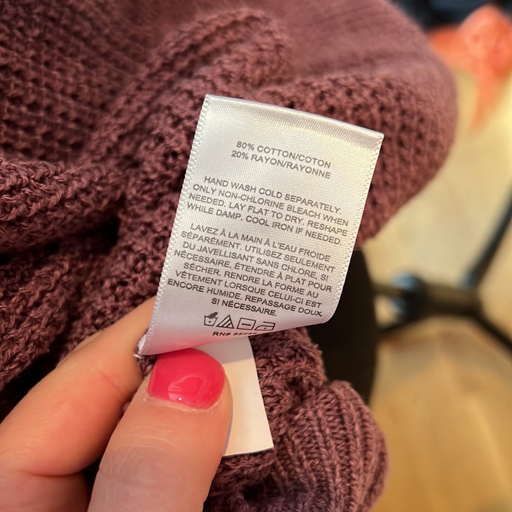 Express sweater - Picture 3 of 3